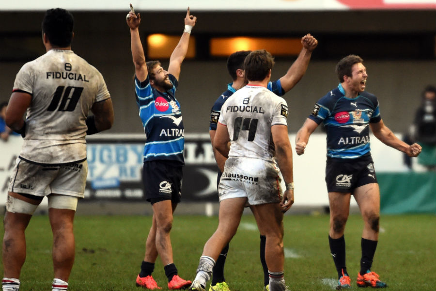 Montpellier players celebrate victory against Toulouse