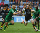 Wasps' Elliot Daly tries to fend off Shane Geraghty