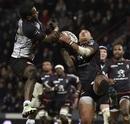 Toulouse's Gael Fickou and La Rochelle's Kini Murimurivalu do battle in the skies