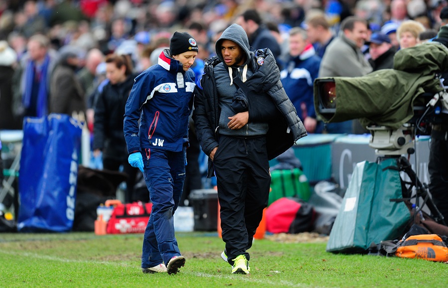Bath's Kyle Eastmond was forced off with injury against Glasgow