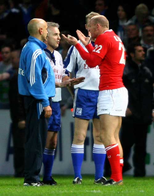 Wales' Gareth Thomas protests to referee Chris White