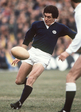 Andy Irvine clears his lines, Scotland v England, Murrayfield, January 16, 1982