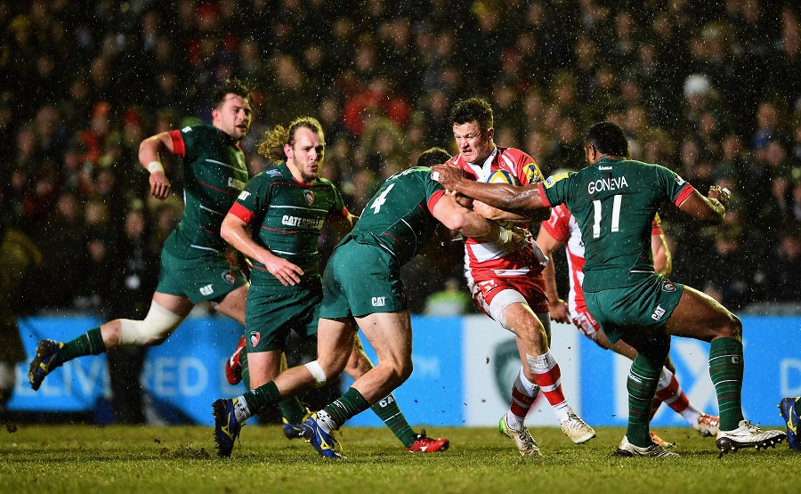 Billy Burns is tackled by Adam Thompstone