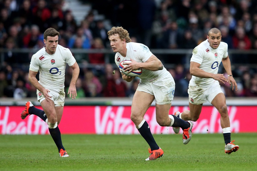 Billy Twelvetrees makes a run for England