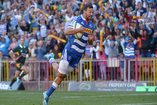 The Stormers' Dillyn Leyds flies over for a try, Stormers v Blues, Cape Town, February 21, 2015