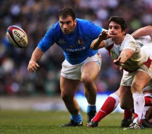 England's Harry Ellis the ball out from a ruck as Italy's Salvatore Perugini closes in, England v Italy, Six Nations Championship, Twickenham, England, February 7, 2009