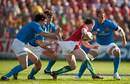 Shane Williams takes on the Italy defence