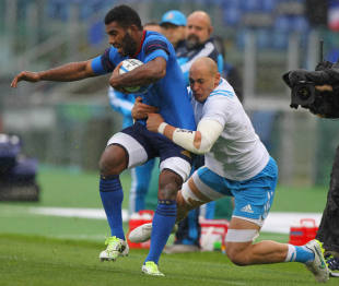 Italy's Sergio Parisse hauls down Noa Nakaitaci, Italy v France, Six Nations, Stadio Olimpico, Rome, March 15, 2015