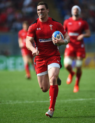 Liam Williams bursts through for Wales' first try of the second half, Italy v Wales, Six Nations, Stadio Olimpico, Rome, March 21, 2015