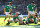Paul O'Connell lunges to score Ireland's first try at Murrayfield