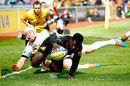 Christian Wade of Wasps dives over for a try