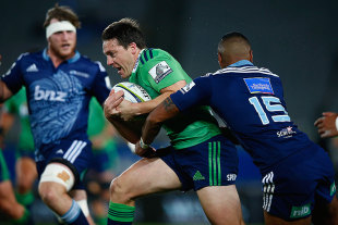 The Highlanders' Ben Smith looks to crack the defence, Blues v Highlanders, Auckland, June 12, 2015