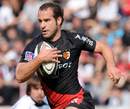 Toulouse fly-half Frederic Michalak carries the ball
