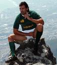 South Africa's Victor Matfield poses on top of Table Mountain