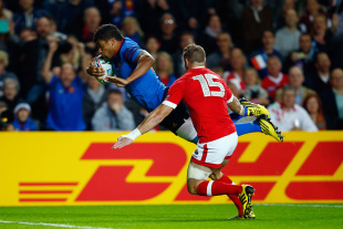 MILTON KEYNES, ENGLAND - OCTOBER 01:  Wesley Fofana of France dives over to score his team's opening try during the 2015 Rugby World Cup Pool D match between France and Canada at Stadium mk on October 1, 2015 in Milton Keynes, United Kingdom.  (Photo by Mike Hewitt/Getty Images)