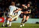 Wasps' Tom Voyce evades the Sale defence