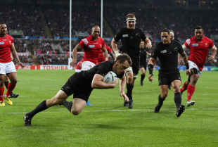 NEWCASTLE UPON TYNE, ENGLAND - OCTOBER 09:  Ben Smith of the New Zealand All Blacks scores the first try during the 2015 Rugby World Cup Pool C match between New Zealand and Tonga at St James' Park on October 9, 2015 in Newcastle upon Tyne, United Kingdom.  (Photo by Jan Kruger/Getty Images)