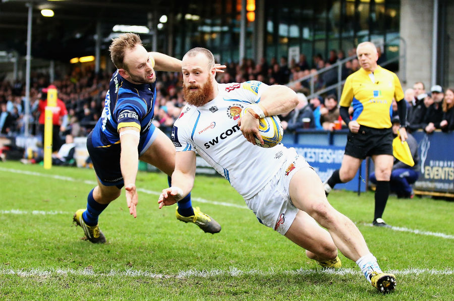 James Short scores a try during the Aviva Premiership match between Worcester Warriors and Exeter Chiefs