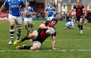 Ben Morgan of Gloucester Rugby scores a try
