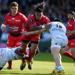 Toulon's Ma'a Nonu is tackled, Racing 92 vs Toulon, European Champions Cup, Stade Yves du Manoir, April 10, 2016