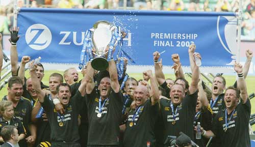Wasps celebrate with the 2003 Premiership trophy