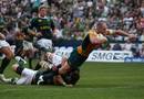 Stirling Mortlock dives over to score