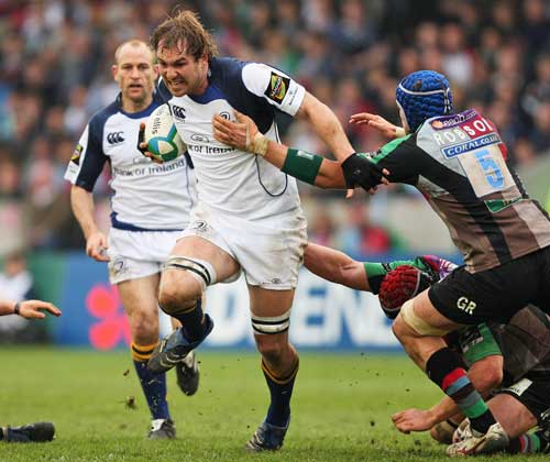 Leinster's Rocky Elsom takes on the Harlequins defence