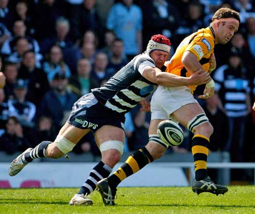 Bristol's Dan Ward-Smith tackles Wasps' Joe Worsley