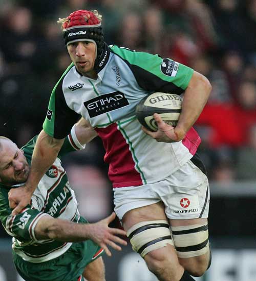 Harlequins' Chris Robshaw takes on the Leicester defence