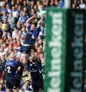 Leinster lock Malcolm O'Kelly claims a lineout