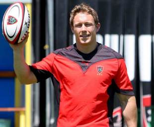 Jonny Wilkinson poses for photographs at his new club, Toulon, May 27, 2009