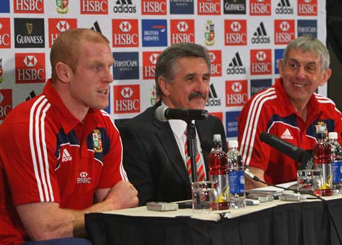 Paul O'Connell, Gerald Davies and Ian McGeechan talk to the media