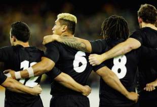 All Blacks Jerry Collins, Rodney So'oialo and Aaron Mauger link arms ahead of the Tri Nations test with Australia, Australia v New Zealand, Tri Nations, MCG, June 30 2007.