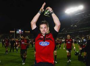 Crusaders captain Richie McCaw applauds the home support at Lancaster Park, Crusaders v Waratahs, Super 14 final, Lancaster Park, May 31 2008.