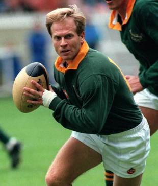 South Africa fly-half Naas Botha looks to pass the ball, France v South Africa, Parc des Princes, Paris, France, October 24, 1992