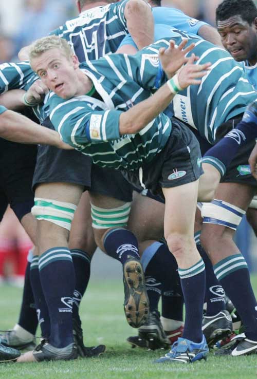 Griquas scrum-half Sarel Pretorius passes the ball