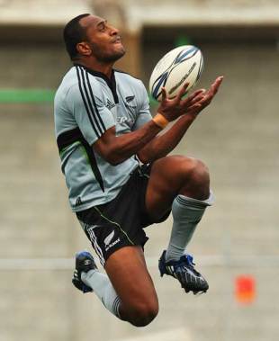 New Zealand winger Joe Rokocoko catches a ball in training, All Blacks training session, Eden Park, Auckland, July 14, 2009