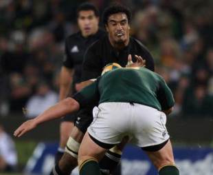 All  Black flanker Jerome Kaino is tackled, South Africa v New Zealand, Tri-Nations, Free State Stadium, Bloemfontein, July 25, 2009
