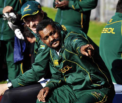 South Africa coach Peter de Villiers directs proceedings at training