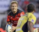 Toulon fly-half Jonny Wilkinson takes on the Clermont Auvergne defence