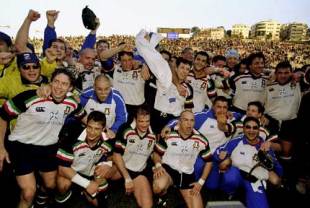 Italy celebrate their maiden Six Nations triumph, Italy v Scotland, Six Nations Championship, February 5, 2000