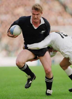 New Zealand's John Kirwan takes on the England defence, England v New Zealand, 1991 Rugby World Cup, Twickenham, England, October 3, 1991