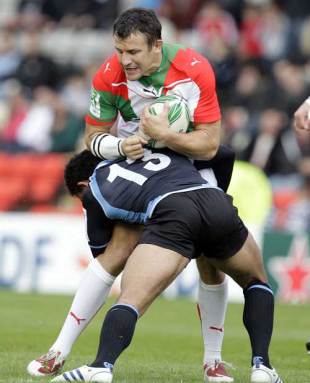 Glasgow Warriors' Dave McCall tackles Biarritz's Damien Traille, Glasgow Warriors v Biarritz, Heineken Cup, Firhill Arena, Glasgow, Scotland, October 10, 2009