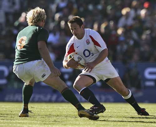 England's Kevin Yates takes on South Africa's Schalk Burger
