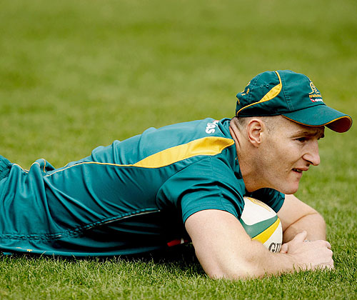 Stirling Mortlock has been grounded for three weeks by a calf tear
