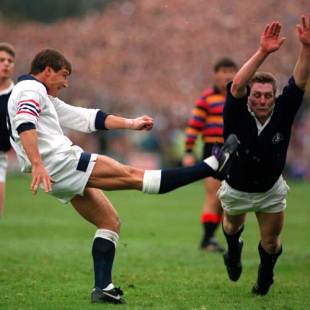 England fly-half Rob Andrew slots a drop-goal, Scotland v England, Rugby World Cup, Murrayfield, October 26, 1991