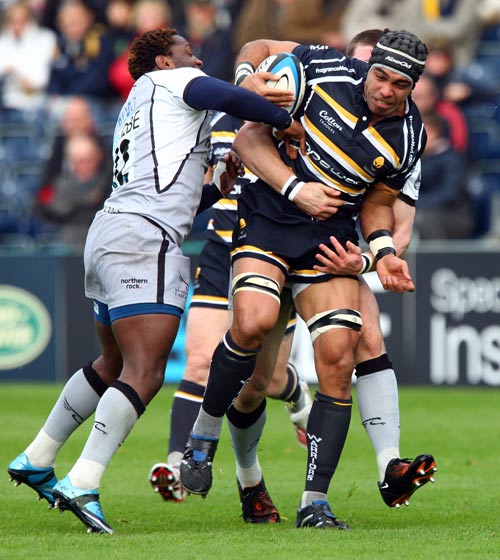 Worcester's Netani Talei charges forward