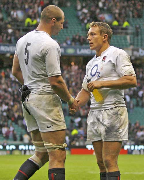 England captain Steve Borthwick shakes hands with fly-half Jonny Wilkinson