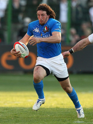 Mauro Bergamasco in action against England, Italy v England, Six Nations, Feb 10, 2008