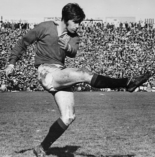 Barry John kicks for goal during his record-breaking tour of New Zealand with the Lions, New Zealand v Lions, August 14, 1971, Auckland